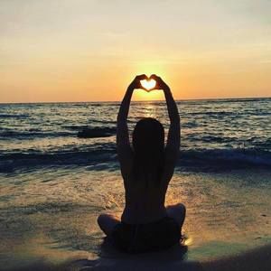 Meet your Posher, April may